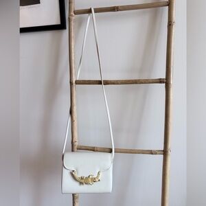 Vintage white bag with crocodile closure